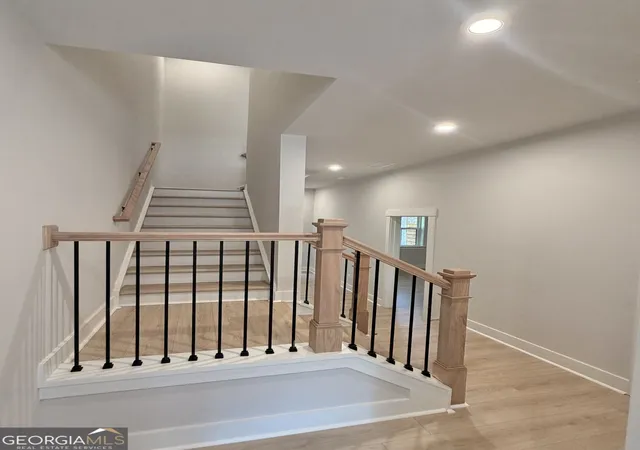 Photo 3 of Townhouse for sale at 111 Bridgecrest Rd, Roswell, GA 30075 | MLS# 10837169 | Listing updated on 2026-09-15