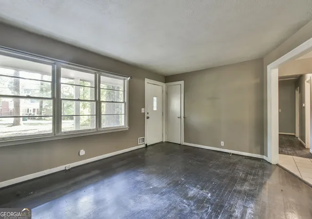 Photo 4 of Single family home for sale at 625 Long Cir NW, Lawrenceville, GA 30044 | MLS# 10841672 | Listing updated on 2026-09-22