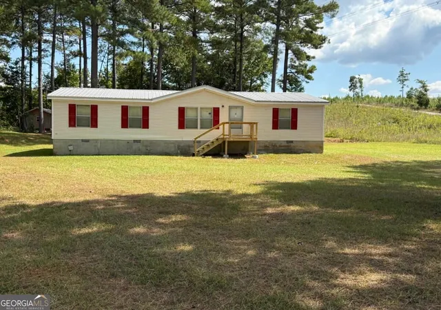 Photo 2 of Manufactured home for sale at 164 Edgewater Dr, Eatonton, GA 31024 | MLS# 10850623 | Listing updated on 2026-10-06