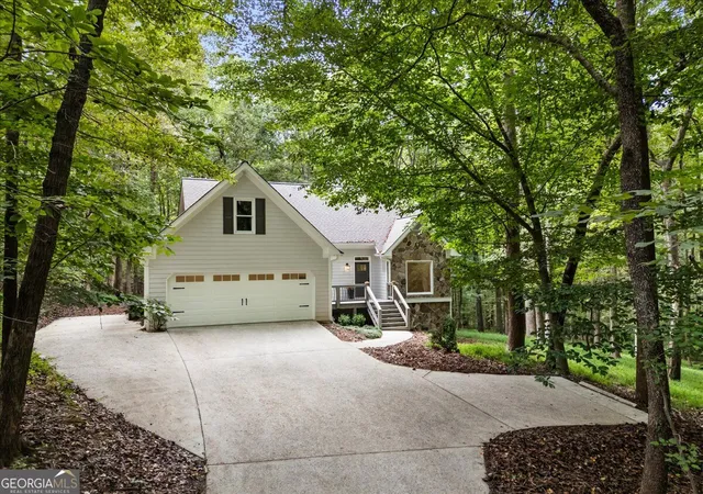 Photo 2 of Single family home for sale at 3355 Hopewell Chase Dr, Alpharetta, GA 30004 | MLS# 10853321 | Listing updated on 2026-09-28