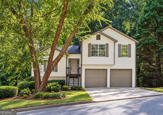 Photo 1 of Single family home for sale at 7380 Hunters Ridge Dr, Douglasville, GA 30134 | MLS# 10847746 | Listing updated on 2026-09-18