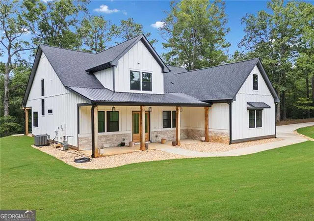 Photo 3 of Single family home for sale at 2943 Dabbs Brg Rd, Dallas, GA 30132 | MLS# 10696614 | Listing updated on 2026-09-22