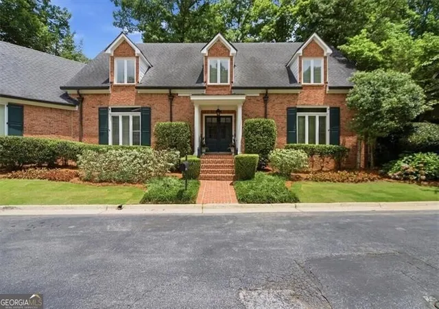Photo 2 of Single family home for sale at 4414 Paces Battle Nw, Atlanta, GA 30327 | MLS# 10839119 | Listing updated on 2026-09-03