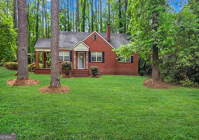 Photo 1 of Sale Pending at 819 Hillcrest Dr, Thomson, GA 30824 | MLS# 10846503 | Listing updated on 2026-10-07