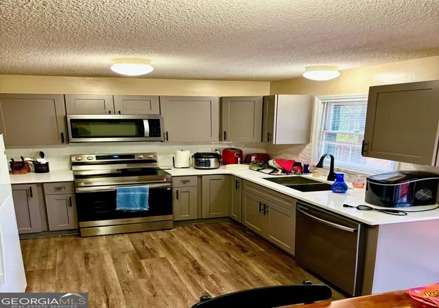 Photo 4 of Multi family home for sale at 117 Mark Twain Cir, Athens, GA 30605 | MLS# 10852245 | Listing updated on 2026-10-08