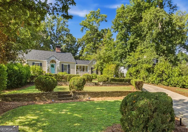 Photo 3 of Sale Pending at 2692 Osborne Rd Ne, Brookhaven, GA 30319 | MLS# 10849292 | Listing updated on 2026-10-16
