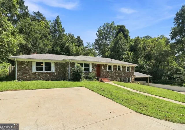 Single family home for sale at 2033 Cardell Rd, Austell, GA 30168 | MLS# 10844151