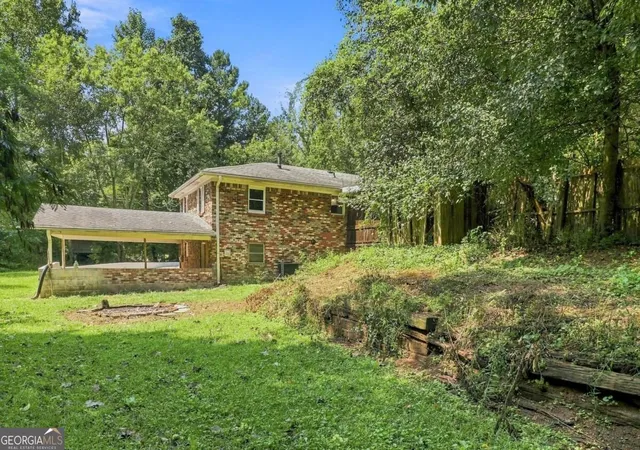 Photo 2 of Single family home for sale at 2033 Cardell Rd, Austell, GA 30168 | MLS# 10844151 | Listing updated on 2026-09-11