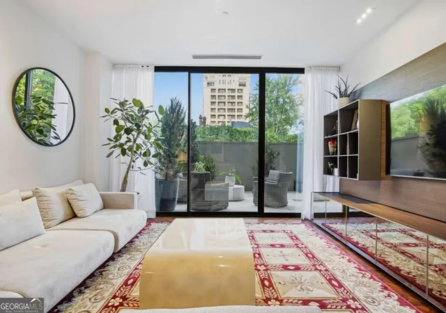 Photo 2 of Sale Pending at 2660 Peachtree Rd Nw #4E, Atlanta, GA 30305 | MLS# 10852555 | Listing updated on 2026-10-05