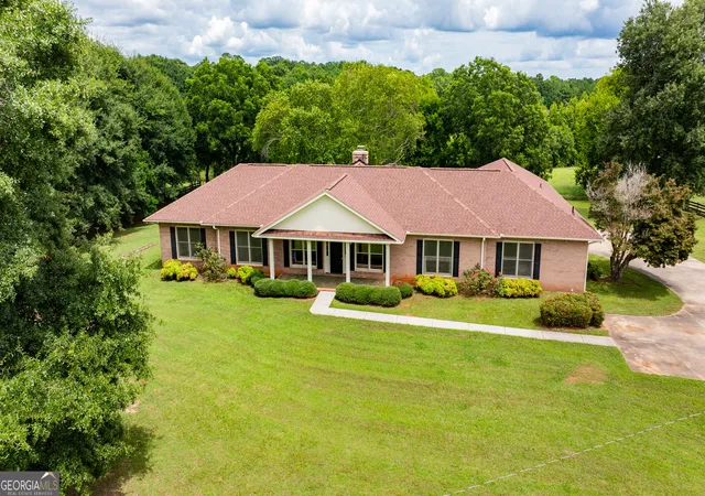 Photo 2 of House for sale at 233 Fling Rd, Lagrange, GA 30240 | MLS# 10839469 | Listing updated on 2026-09-17