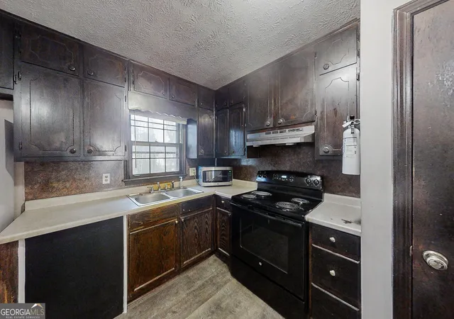 Photo 3 of Single family home for sale at 2284 Emerald Springs Dr, Decatur, GA 30035 | MLS# 10840724 | Listing updated on 2026-09-18