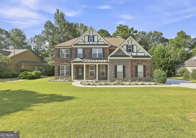 Photo 3 of Single family home for sale at 80 Savannah Dr, Senoia, GA 30276 | MLS# 10839145 | Listing updated on 2026-09-17