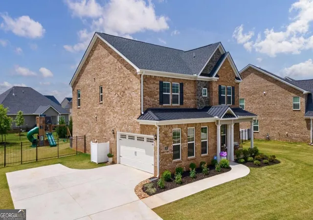 Photo 2 of Single family home for sale at 2062 Brookside Cir, Statham, GA 30666 | MLS# 10842933 | Listing updated on 2026-09-10