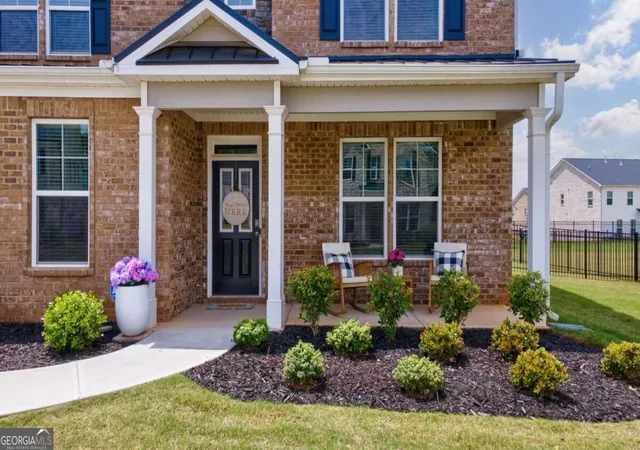 Photo 3 of Single family home for sale at 2062 Brookside Cir, Statham, GA 30666 | MLS# 10842933 | Listing updated on 2026-09-23