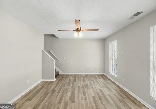 Photo 4 of Townhouse for sale at 2805 Norfair Loop, Lithonia, GA 30038 | MLS# 10847487 | Listing updated on 2026-09-23