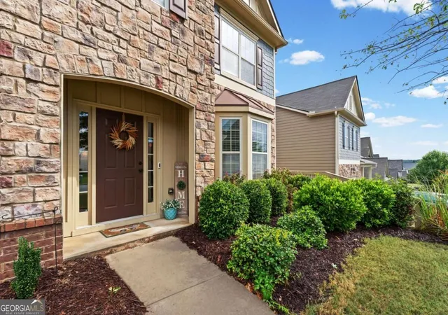 Photo 2 of Single family home for sale at 4945 Pont Du Gard Dr, Cumming, GA 30040 | MLS# 10852088 | Listing updated on 2026-10-08