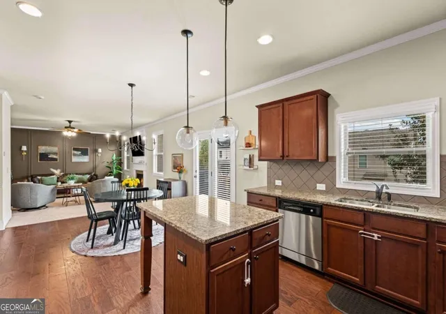 Photo 3 of Single family home for sale at 4945 Pont Du Gard Dr, Cumming, GA 30040 | MLS# 10852088 | Listing updated on 2026-10-08