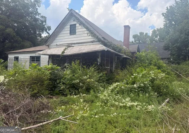 Photo 1 of Single family home for sale at 6 Richard Allen Dr, Newnan, GA 30263 | MLS# 10838286 | Listing updated on 2026-09-10