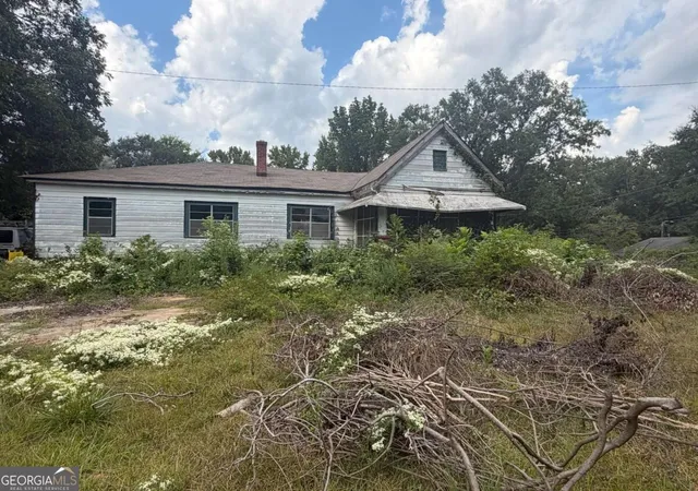 Photo 2 of Single family home for sale at 6 Richard Allen Dr, Newnan, GA 30263 | MLS# 10838286 | Listing updated on 2026-09-10