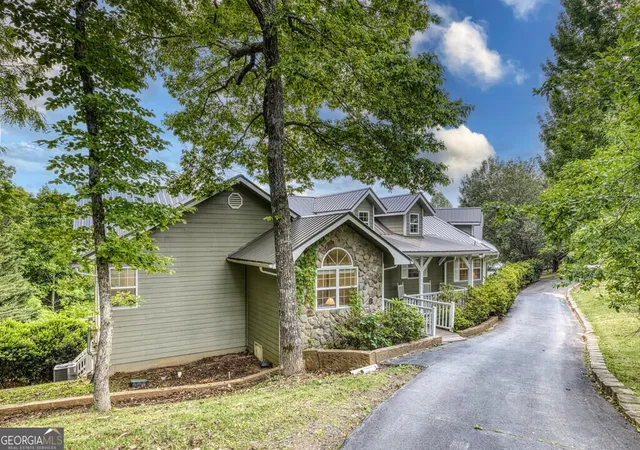 Photo 3 of Single family home for sale at 132 Oak Ridge Way, Morganton, GA 30560 | MLS# 10841915 | Listing updated on 2026-09-10