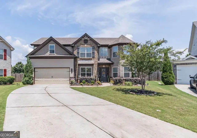 Photo 1 of Single family home for sale at 5703 Shore Isle Ct, Flowery Branch, GA 30542 | MLS# 10850614 | Listing updated on 2026-10-06