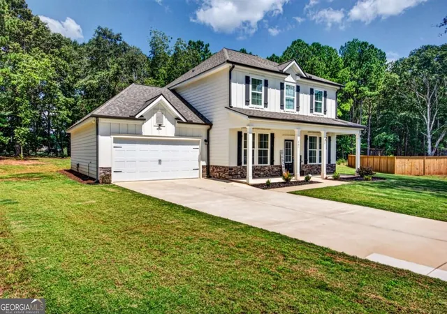 Photo 2 of Single family home for sale at 261 Breckens Way, Statham, GA 30666 | MLS# 10838203 | Listing updated on 2026-09-03