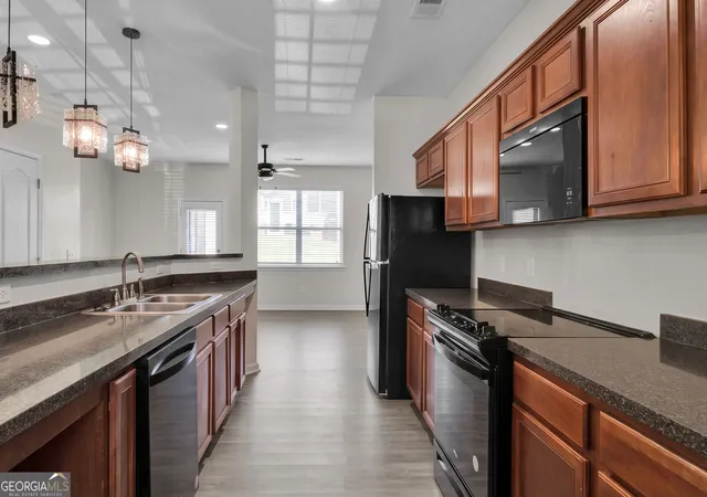 Photo 3 of Townhouse for sale at 2039 Bayrose Cir, Atlanta, GA 30344 | MLS# 10837579 | Listing updated on 2026-09-15