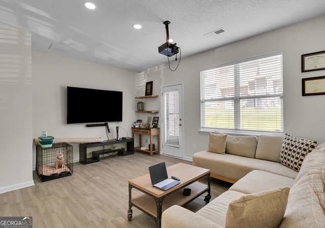 Photo 4 of Townhouse for sale at 2039 Bayrose Cir, Atlanta, GA 30344 | MLS# 10837579 | Listing updated on 2026-09-15