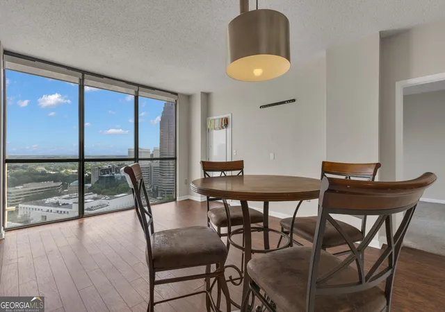 Listing Photo 3 - Condo for sale in building located at 1280 W Peachtree St Nw, Atlanta, GA 30309 - Unit #3810