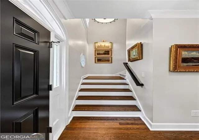 Photo 3 of Sale Pending at 36 Pointe Ter Se, Atlanta, GA 30339 | MLS# 10850420 | Listing updated on 2026-09-30
