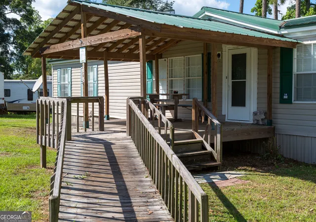 Photo 2 of Manufactured home for sale at 3615 Lake Mayers Rd, Baxley, GA 31513 | MLS# 10829625 | Listing updated on 2026-10-03