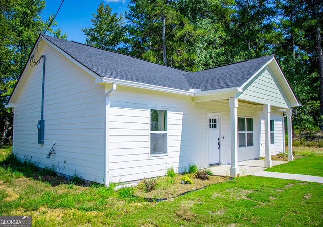 Photo 1 of Single family home for sale at 185 Kennedy Ests Rd, Carrollton, GA 30116 | MLS# 10850039 | Listing updated on 2026-10-05