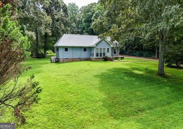 Photo 3 of Sale Pending at 4925 Union Church Rd, Flowery Branch, GA 30542 | MLS# 10838794 | Listing updated on 2026-09-08