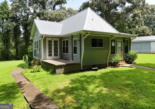 Photo 3 of Sale Pending at 4925 Union Church Rd, Flowery Branch, GA 30542 | MLS# 10838794 | Listing updated on 2026-10-09