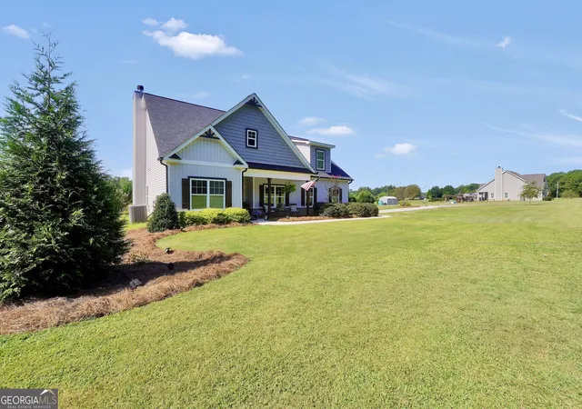 Photo 3 of Single family home for sale at 333 High Fls Rd, Jackson, GA 30233 | MLS# 10843921 | Listing updated on 2026-09-14