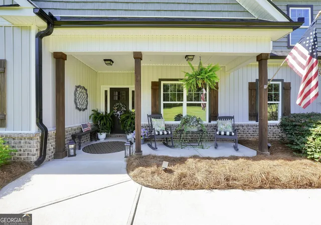 Photo 3 of Single family home for sale at 333 High Fls Rd, Jackson, GA 30233 | MLS# 10843921 | Listing updated on 2026-09-14