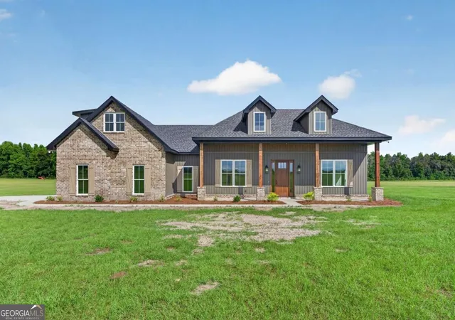 Photo 2 of Single family home for sale at 3634 Highway 121, Blackshear, GA 31516 | MLS# 10837397 | Listing updated on 2026-09-15