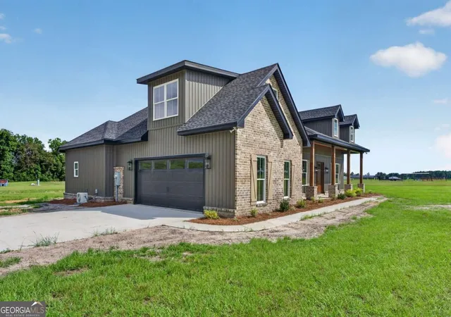 Photo 3 of Single family home for sale at 3634 Highway 121, Blackshear, GA 31516 | MLS# 10837397 | Listing updated on 2026-09-15