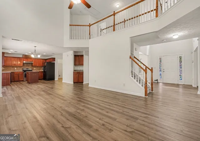 Photo 4 of Single family home for sale at 4043 Roxberry Hill Ln, Buford, GA 30518 | MLS# 10827780 | Listing updated on 2026-09-24