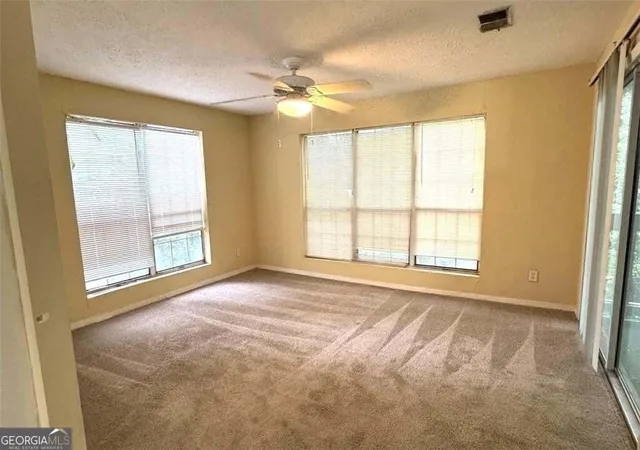 Listing Photo 5 - Condo for sale in building located at 5539 Mountain Springs Cir, Stone Mountain, GA 30088