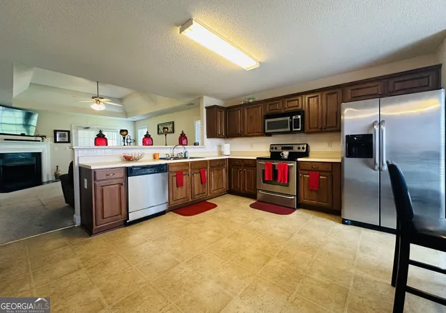 Photo 3 of Sale Pending at 105 Ritz Ln, Perry, GA 31069 | MLS# 10847668 | Listing updated on 2026-09-29