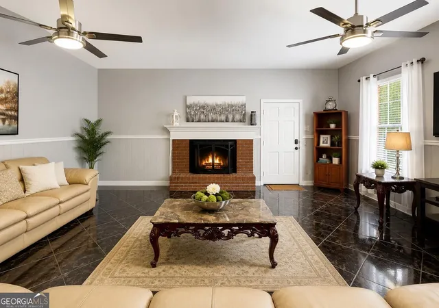 Photo 3 of Single family home for sale at 1950 Honeybee Crk Dr, Griffin, GA 30224 | MLS# 10851577 | Listing updated on 2026-10-07