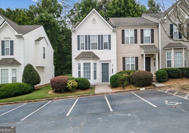 Photo 3 of Condo for sale at 6577 Arbor Gate Dr Sw #10, Mableton, GA 30126 | MLS# 10853563 | Listing updated on 2026-10-09