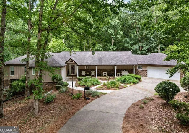 Photo 3 of Single family home for sale at 36 Mill Crk Trl, Dahlonega, GA 30533 | MLS# 10849687 | Listing updated on 2026-10-03