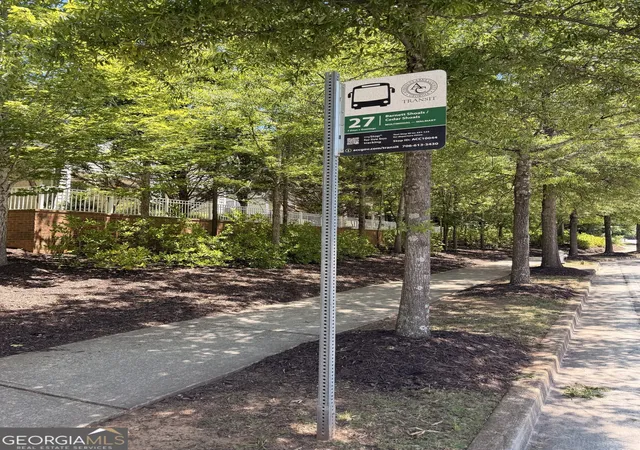 Listing Photo 2 - Condo for sale in building located at 1035 Barnett Shls Rd, Athens, GA 30605 - Unit #APT 623
