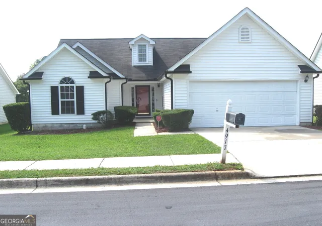 Photo 2 of Single family home for sale at 4917 River Overlook Wy, Lithonia, GA 30038 | MLS# 10831005 | Listing updated on 2026-09-18