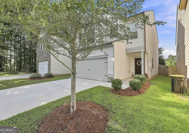 Photo 2 of Single family home for sale at 107 Covington Ter, Newnan, GA 30263 | MLS# 10840917 | Listing updated on 2026-09-17