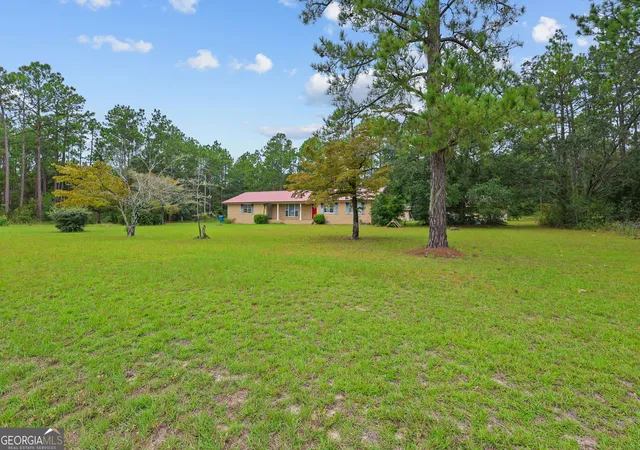 Photo 2 of Sale Pending at 1641 Spring Grv Rd, Jesup, GA 31545 | MLS# 10853352 | Listing updated on 2026-10-09