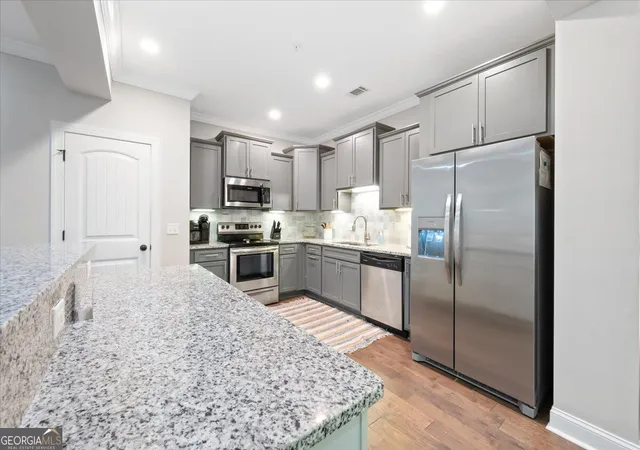Photo 4 of Townhouse for sale at 404 Mariners Cir, St. Simons, GA 31522 | MLS# 10844655 | Listing updated on 2026-09-14