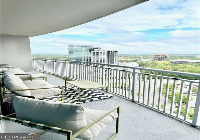 Photo 3 of Condo for sale at 3338 Peachtree Rd NE #2303, Atlanta, GA 30326 | MLS# 10853485 | Listing updated on 2026-10-09